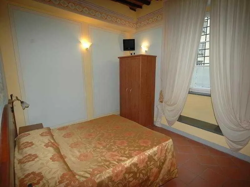 Dimora Dei Guelfi Luxury Rooms Lucca Bed & Breakfast