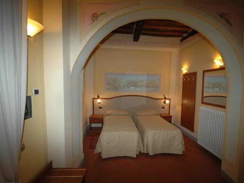 Dimora Dei Guelfi Luxury Rooms Lucca
