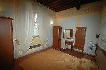 Dimora Dei Guelfi Luxury Rooms Lucca 3*,  Italy