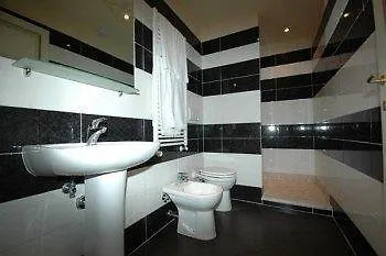 Dimora Dei Guelfi Luxury Rooms Lucca 3*,