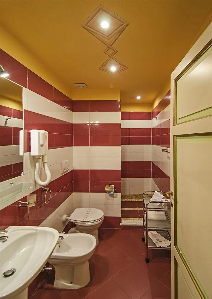Dimora Dei Guelfi Luxury Rooms Lucca